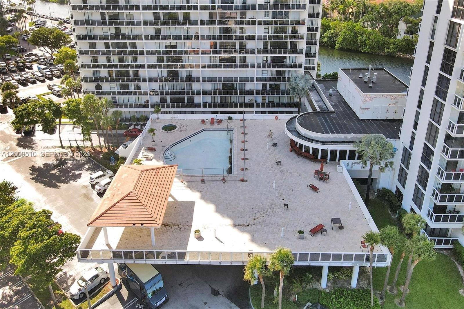 Photo of 20515 Country Club Dr  #1642, Aventura, Florida, 33180 - 