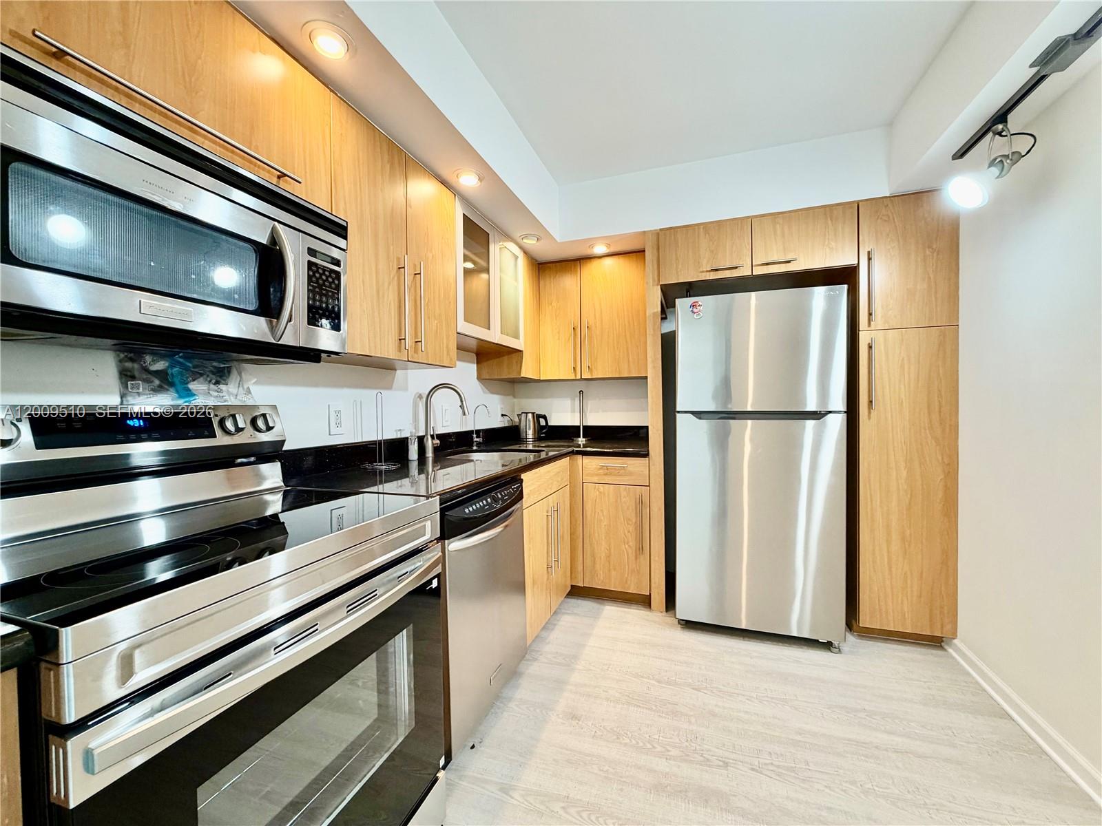 Photo of 20515 Country Club Dr  #1642, Aventura, Florida, 33180 - 