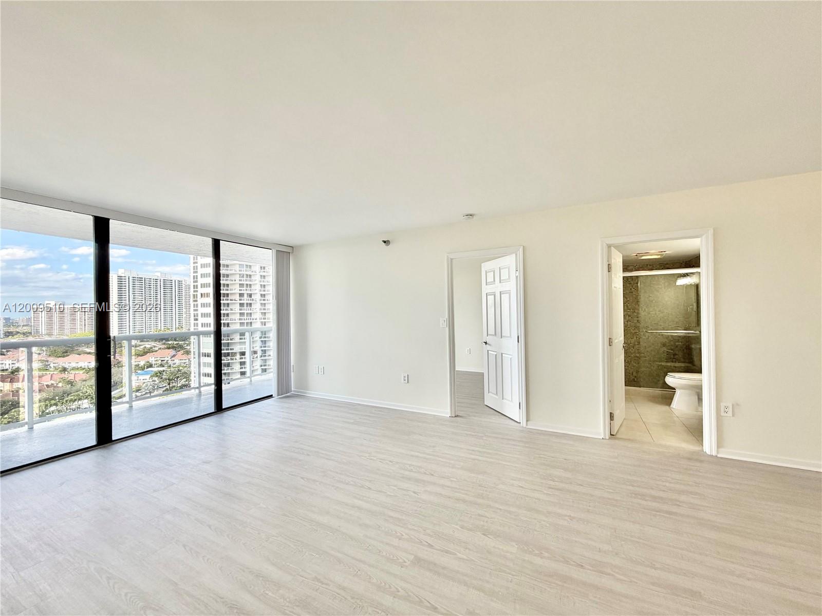 Photo of 20515 Country Club Dr  #1642, Aventura, Florida, 33180 - 