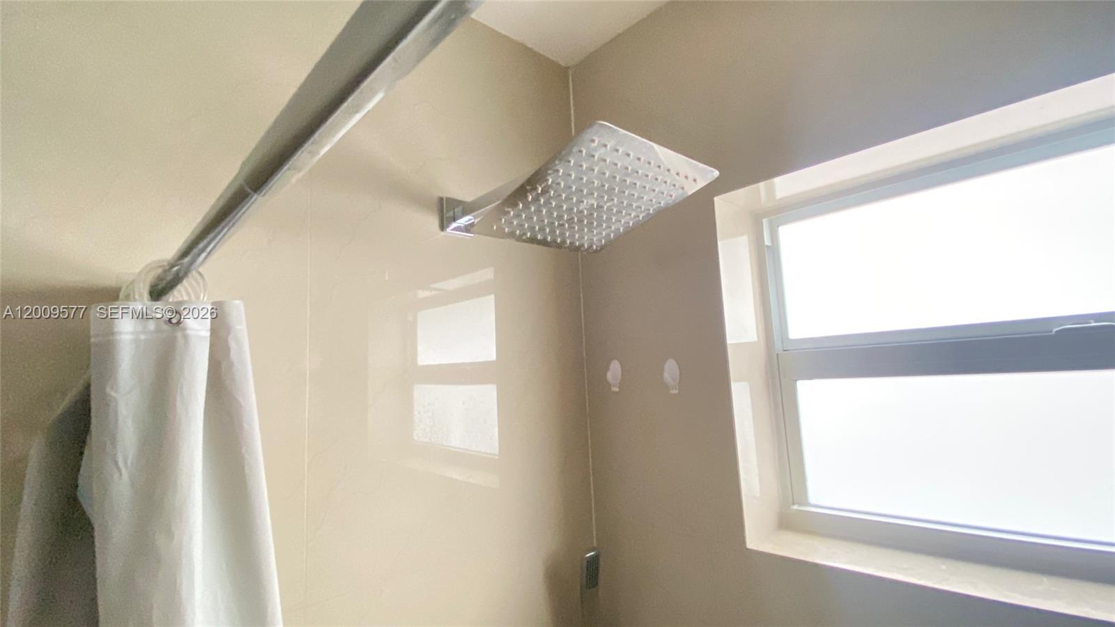   /  2465 sq. ft. $ 2026-04-29 0 Photo