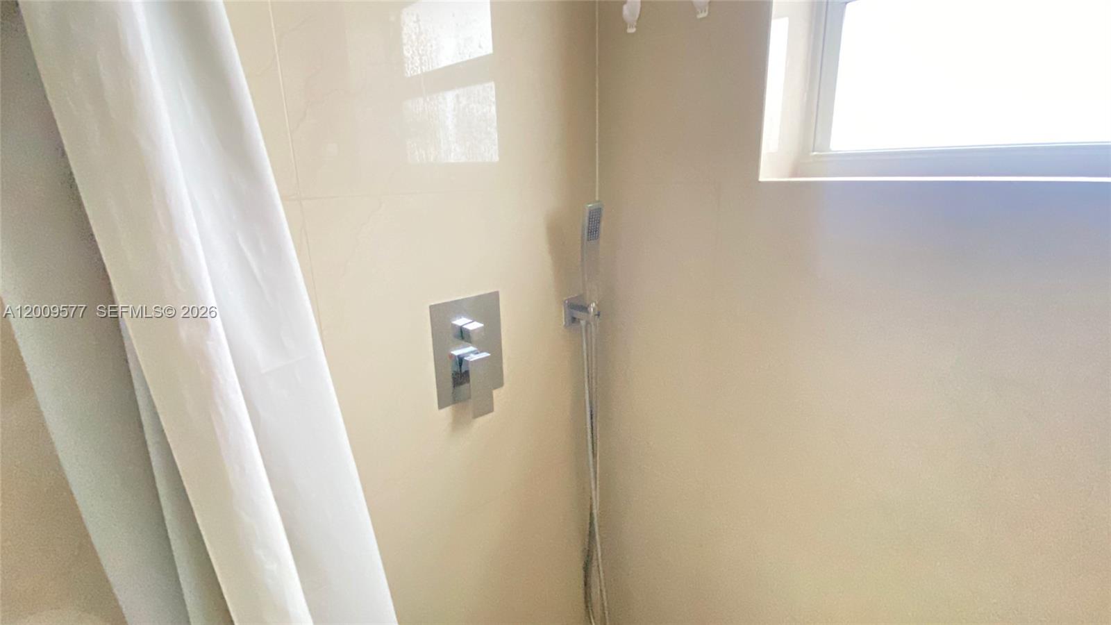   /  2465 sq. ft. $ 2026-04-29 0 Photo