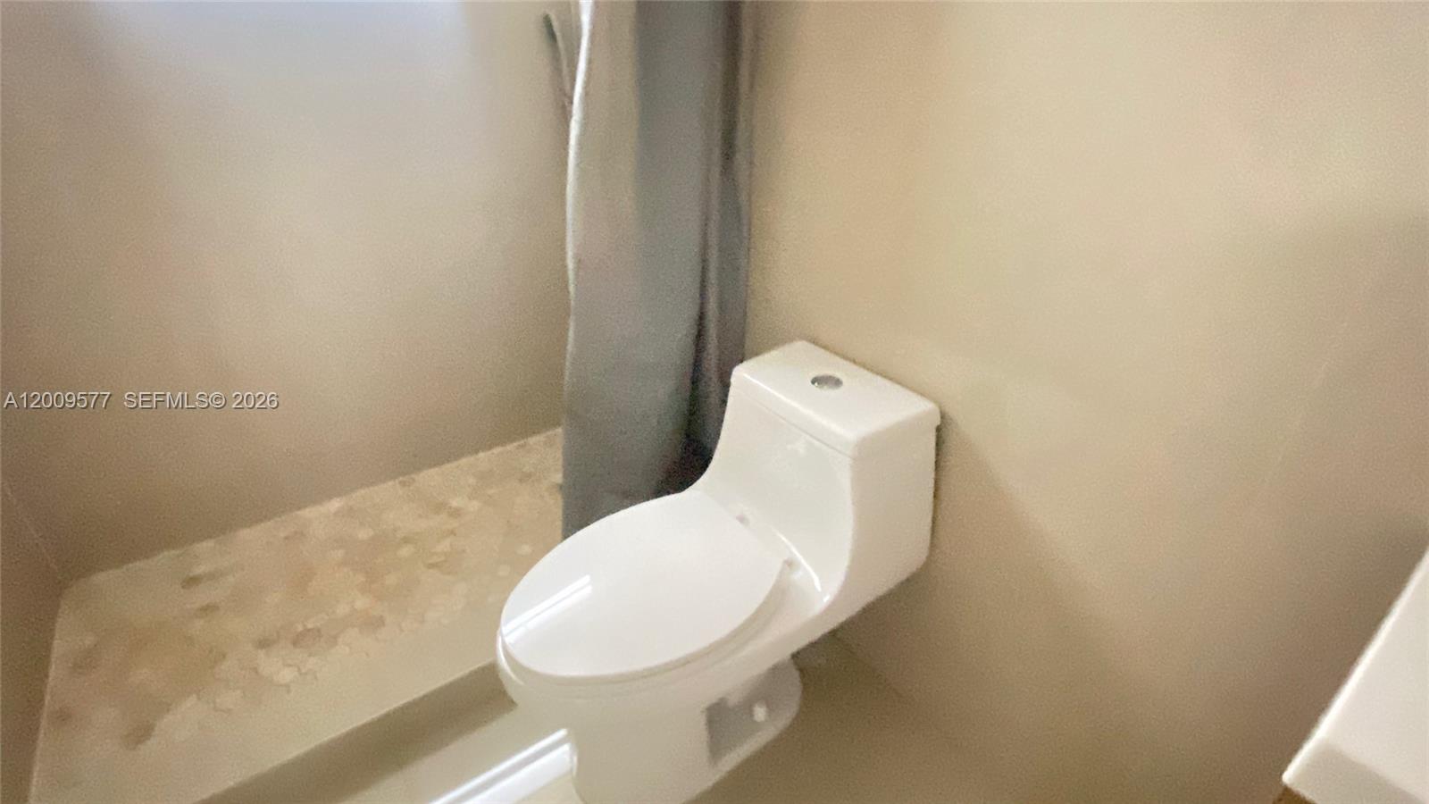   /  2465 sq. ft. $ 2026-04-29 0 Photo