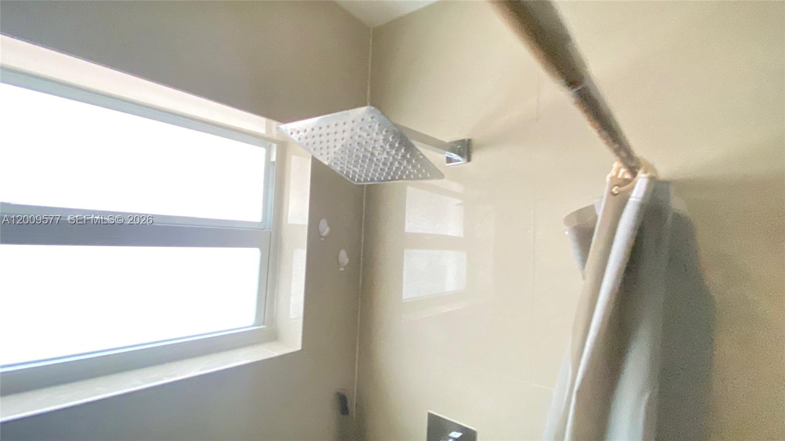   /  2465 sq. ft. $ 2026-04-29 0 Photo