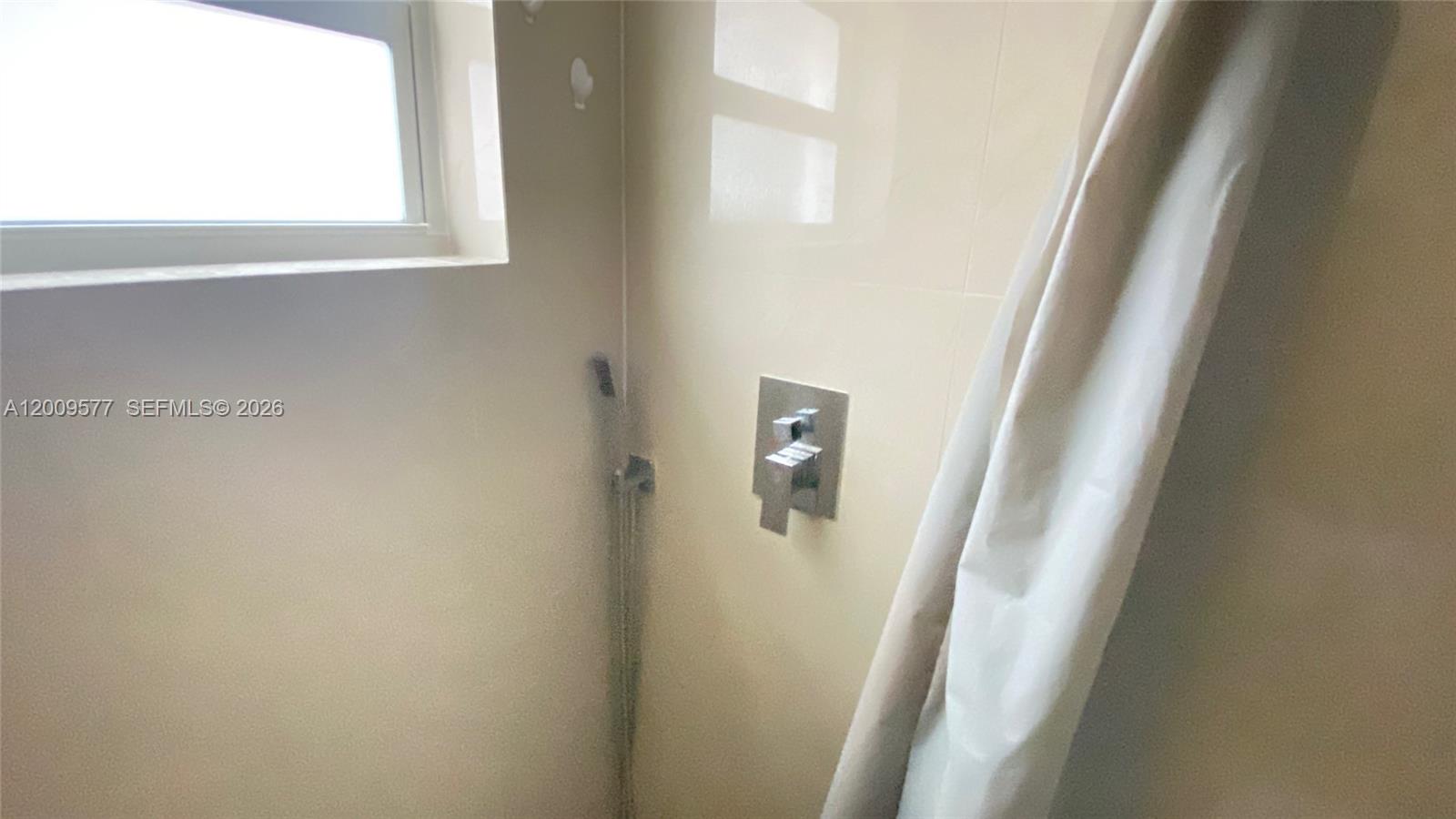   /  2465 sq. ft. $ 2026-04-29 0 Photo