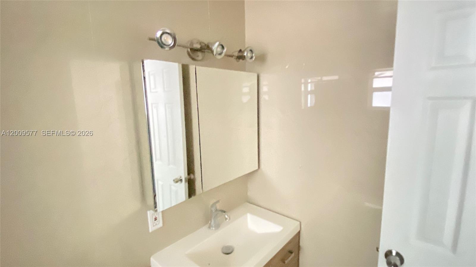  /  2465 sq. ft. $ 2026-04-29 0 Photo