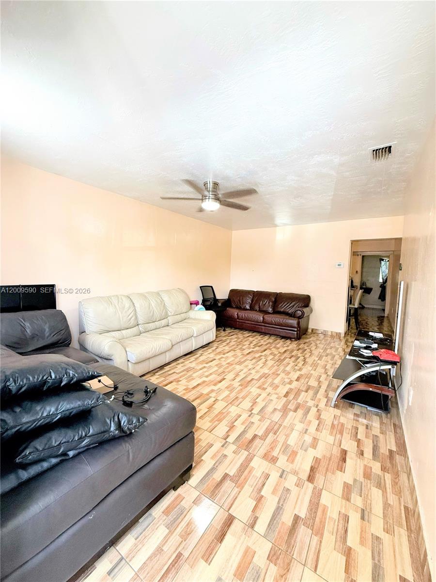   /  1920 sq. ft. $ 2026-04-29 0 Photo