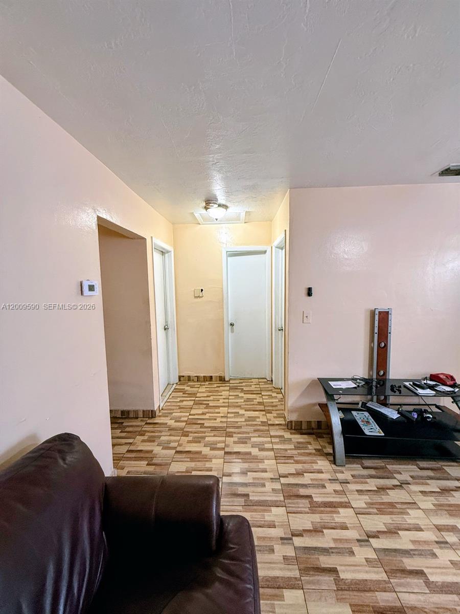   /  1920 sq. ft. $ 2026-04-29 0 Photo