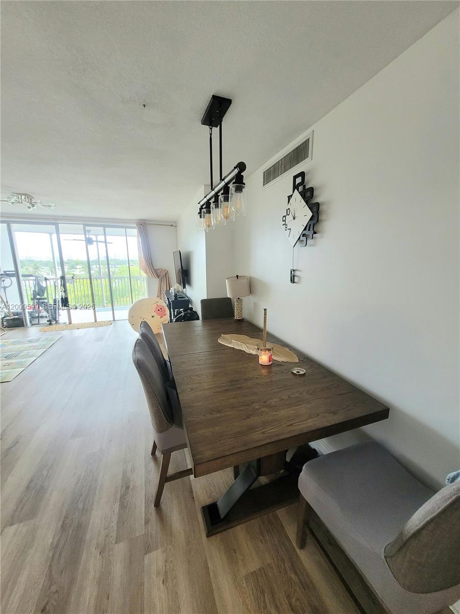 611-2 2 / 2 1315 sq. ft. $ 2026-05-15 0 Photo