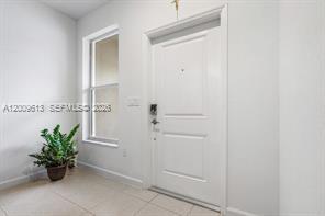 Ver detalles 2781 3 / 3 1426 sq. ft. $ 2026-05-06 0 foto
