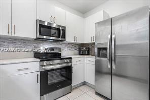 Ver detalles 2781 3 / 3 1426 sq. ft. $ 2026-05-06 0 foto
