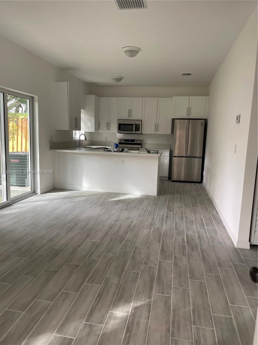   /   sq. ft. $ 2026-04-29 0 Photo