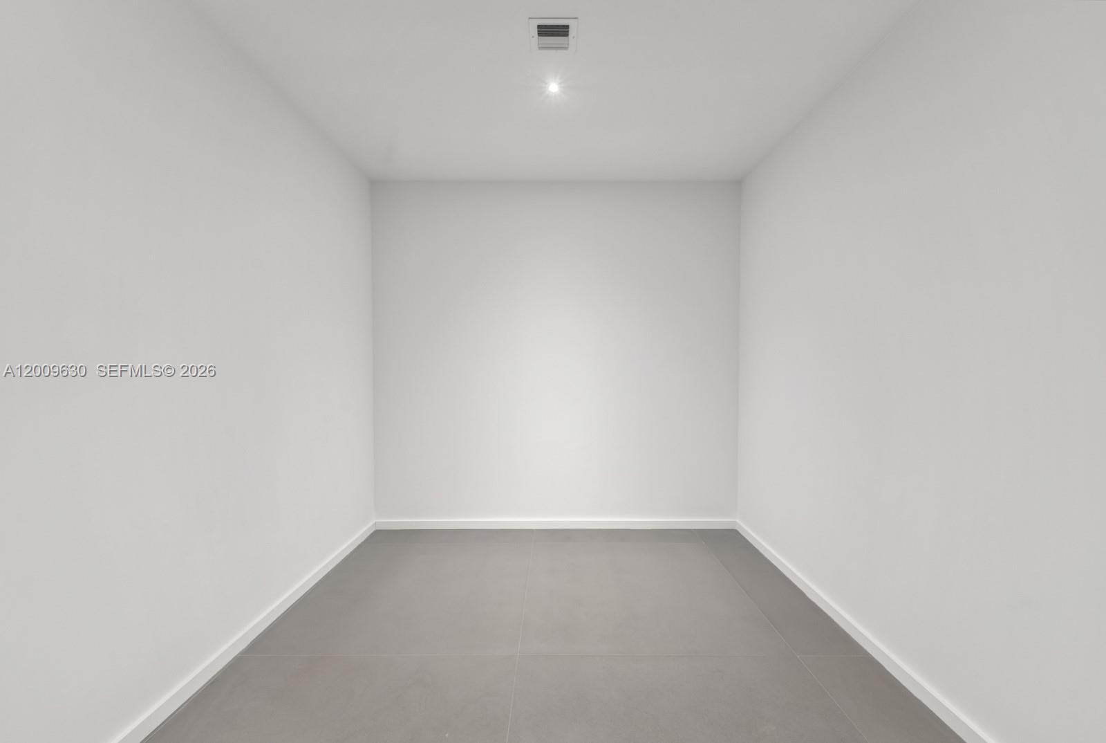 PH1 5 / 7 5832 sq. ft. $ 2026-04-29 0 Photo