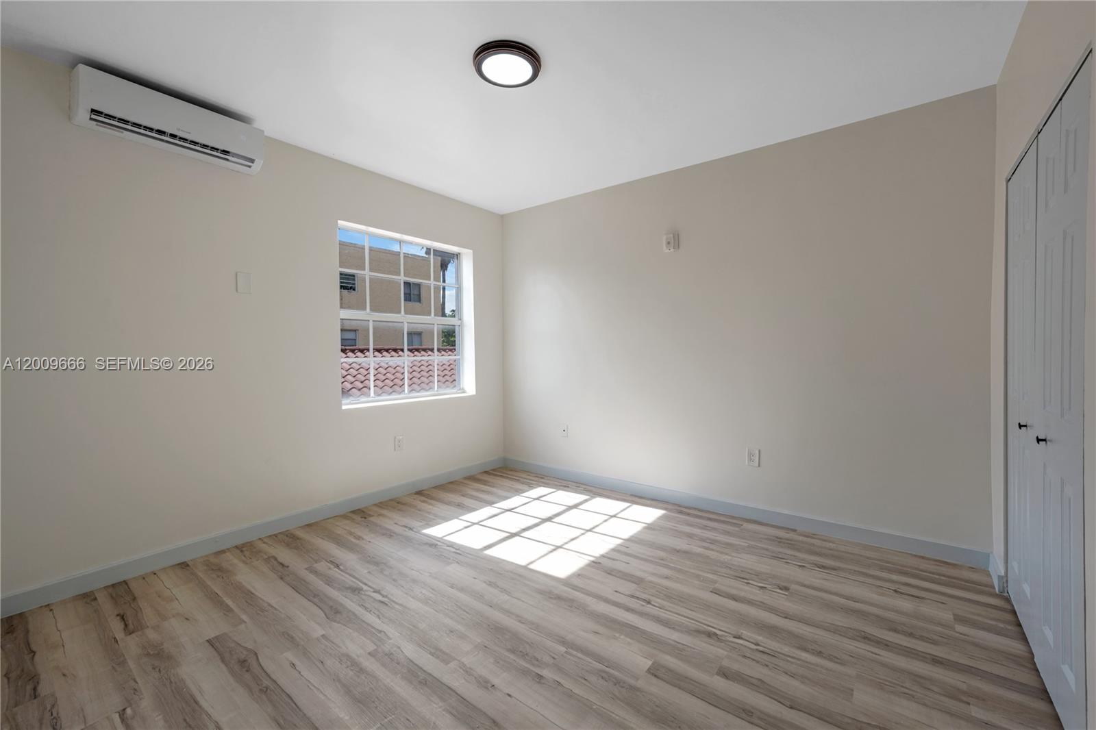 See details / 4948 sq. ft. $ 2026-04-29 0 Photo