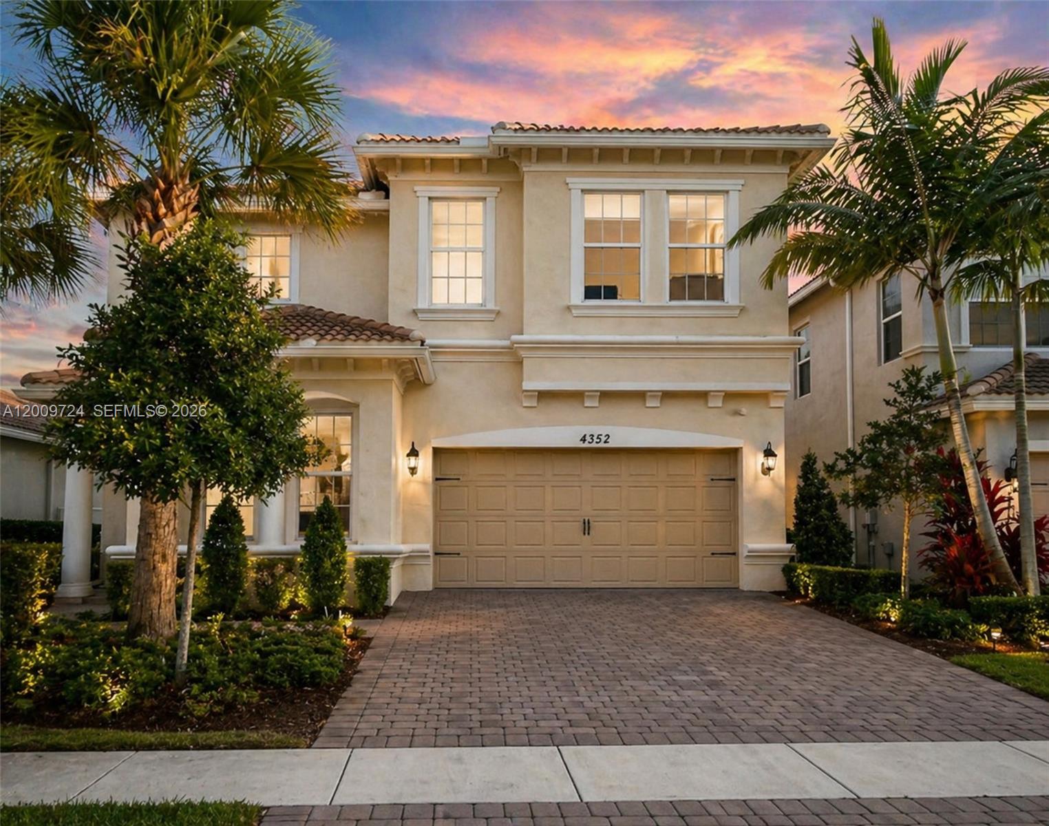 See details 4352 5 / 4 2501 sq. ft. $ 2026-04-29 0 Photo