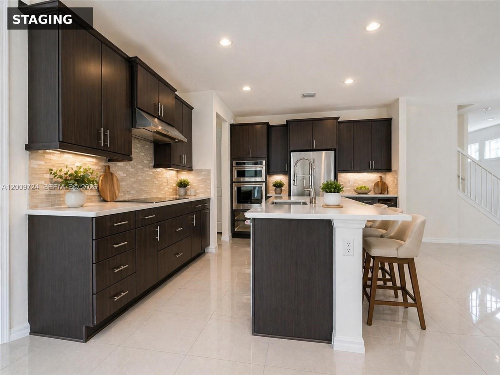 See details 4352 5 / 4 2501 sq. ft. $ 2026-04-29 0 Photo