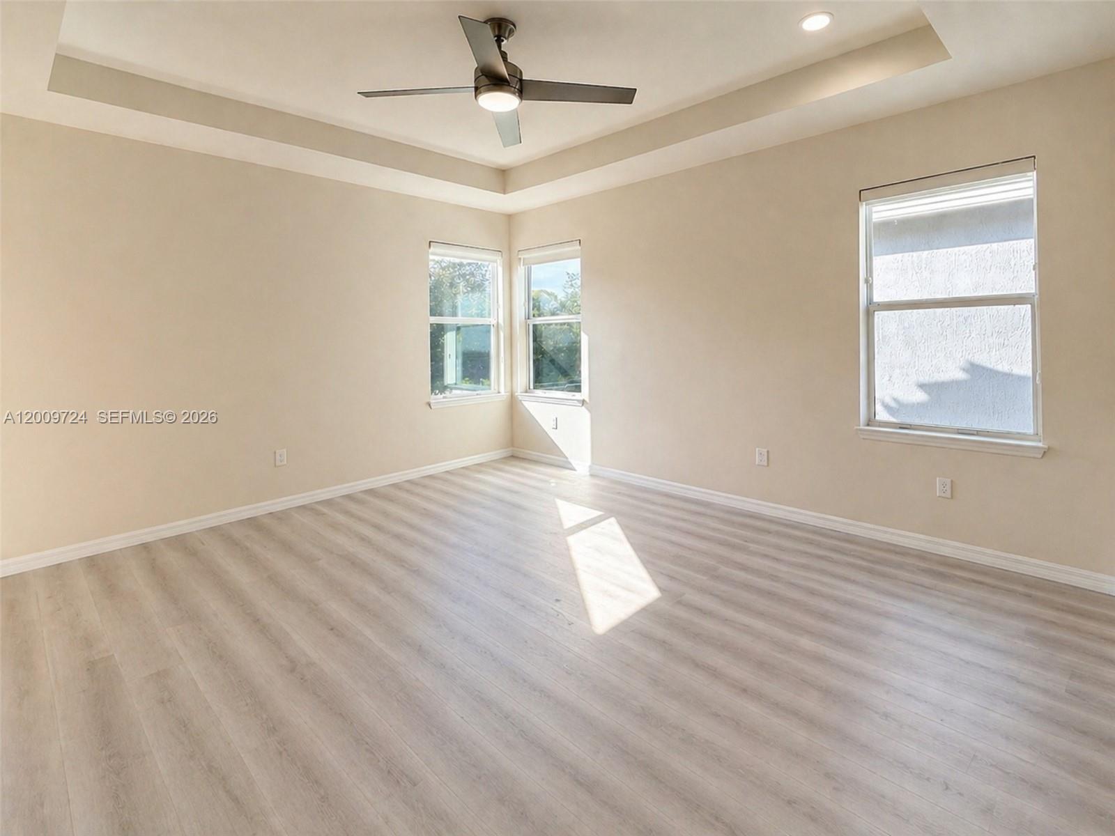 See details 4352 5 / 4 2501 sq. ft. $ 2026-04-29 0 Photo
