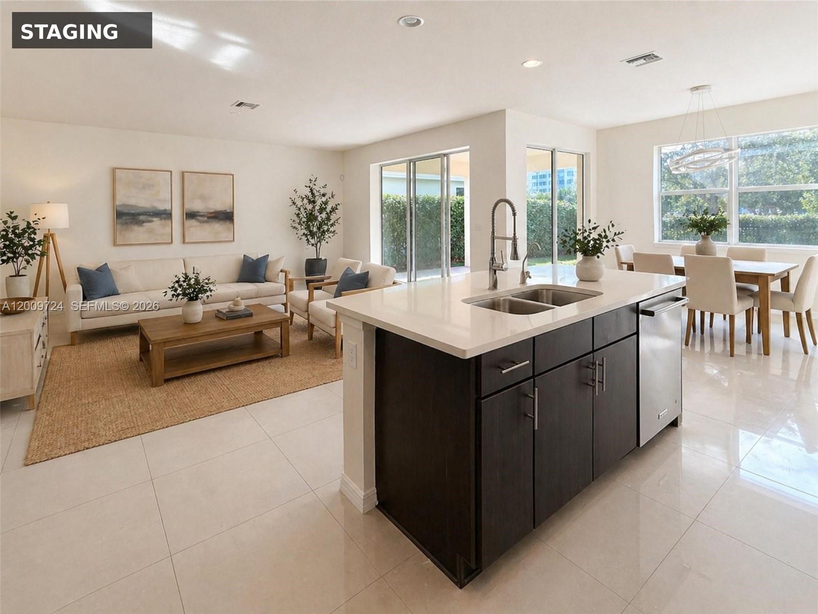 See details 4352 5 / 4 2501 sq. ft. $ 2026-04-29 0 Photo