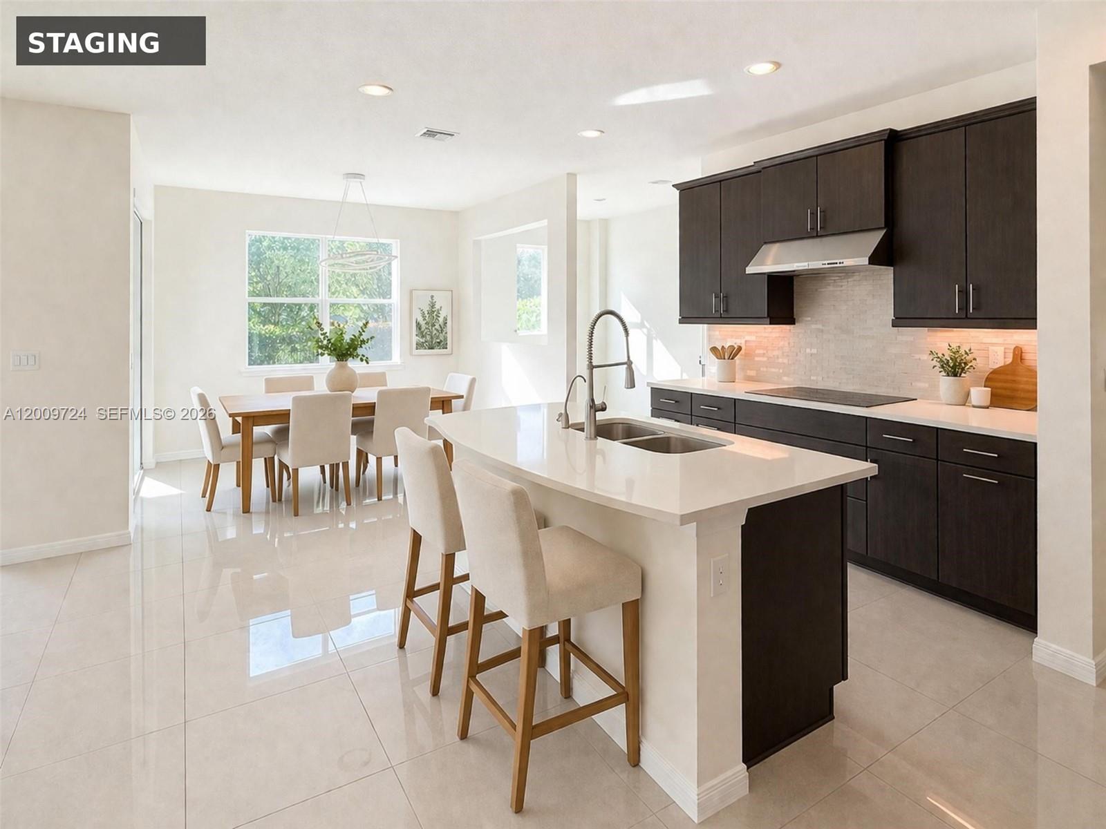 See details 4352 5 / 4 2501 sq. ft. $ 2026-04-29 0 Photo
