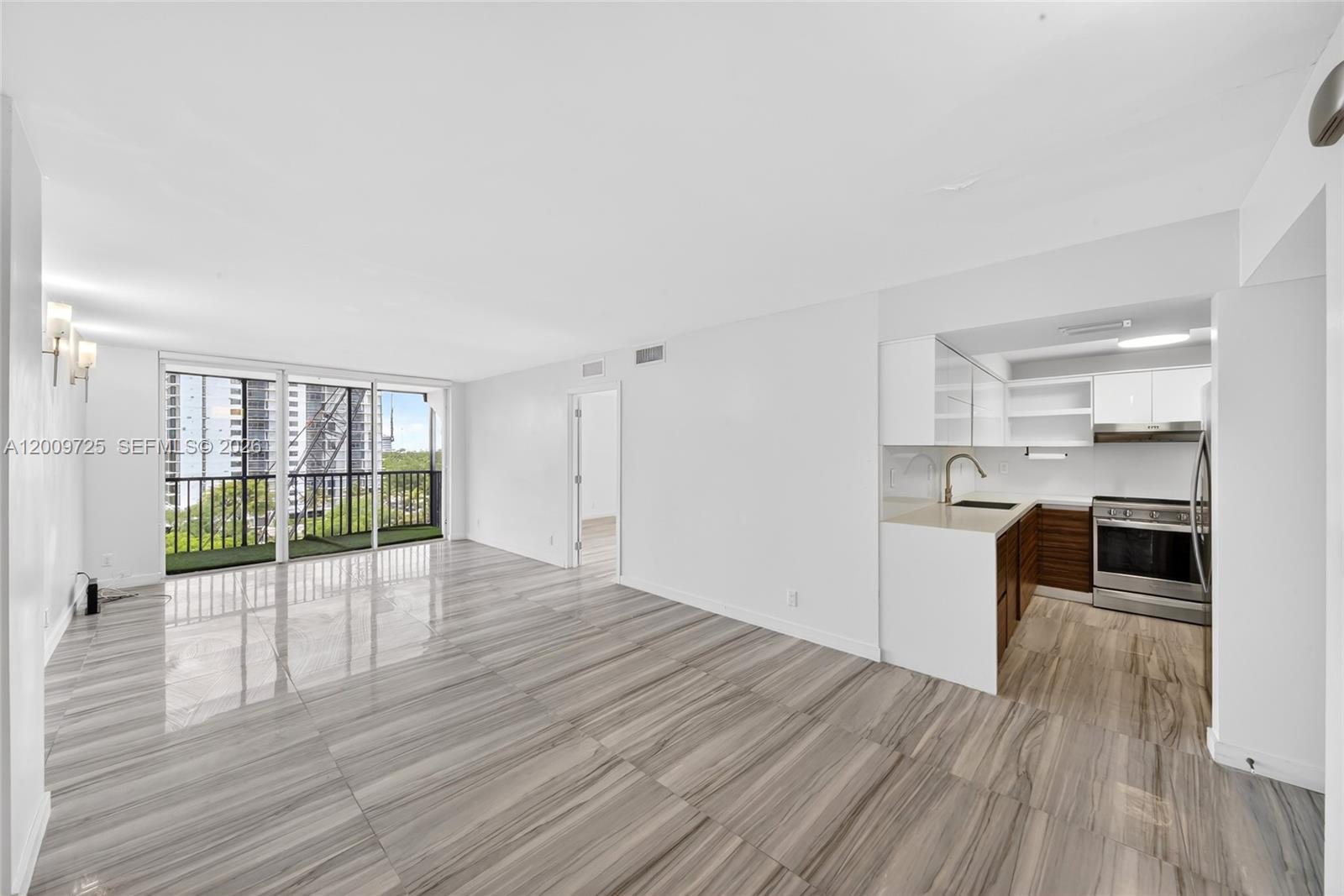 Photo of 3401 Country Club Dr #812, Aventura, Florida, 33180 -