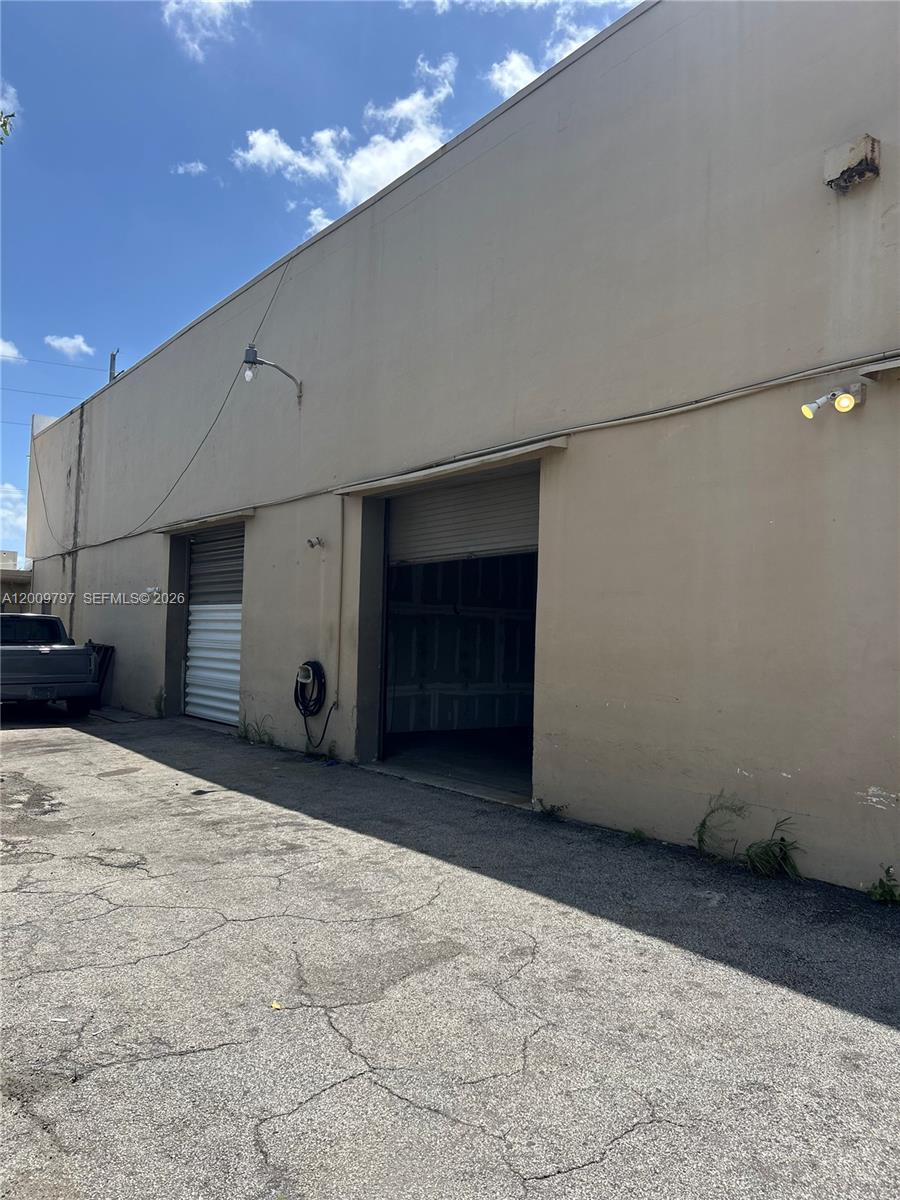 B  /   sq. ft. $ 2026-04-29 0 Photo