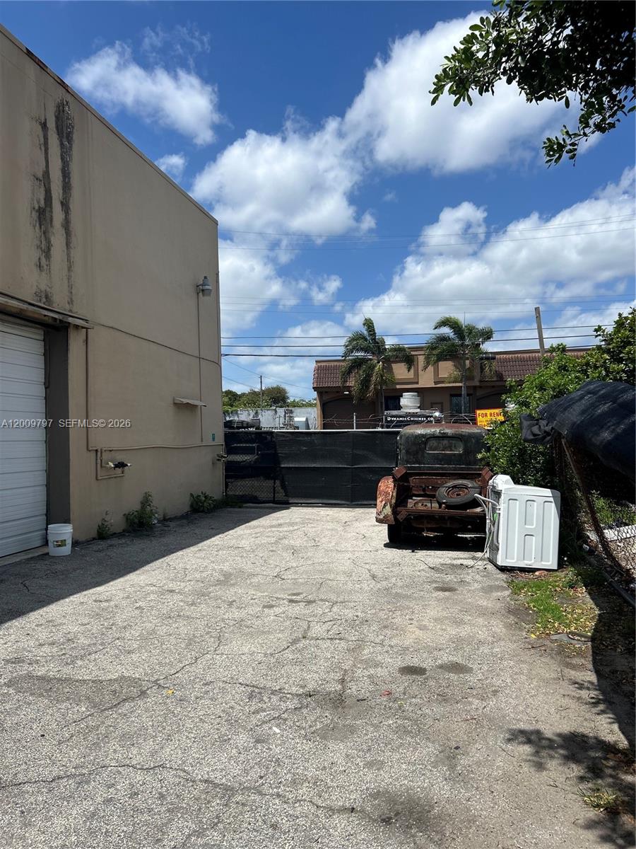 B  /   sq. ft. $ 2026-04-29 0 Photo