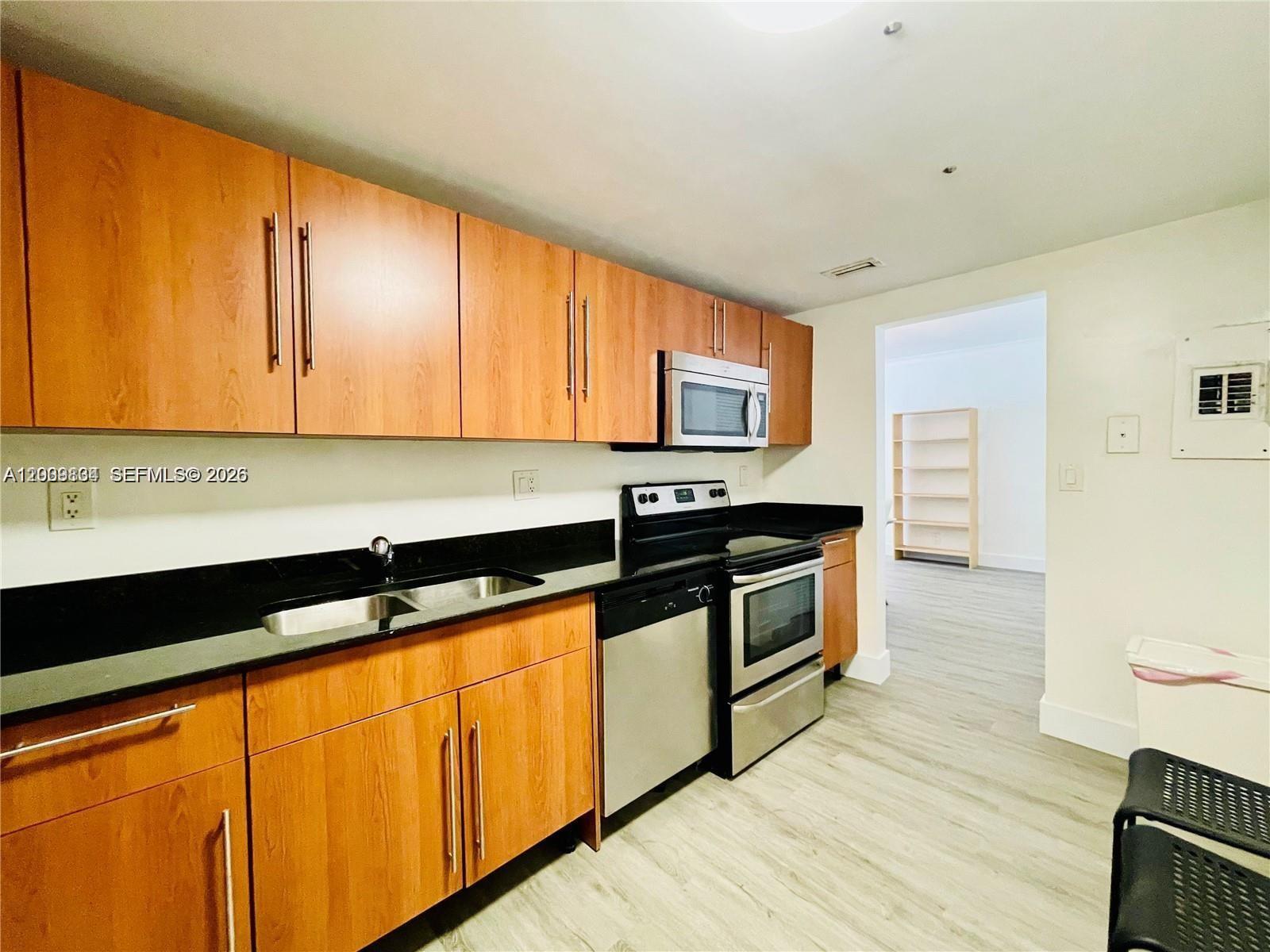 Photo of 3001 Ocean Dr  #101, Hollywood, Florida, 33019 - 