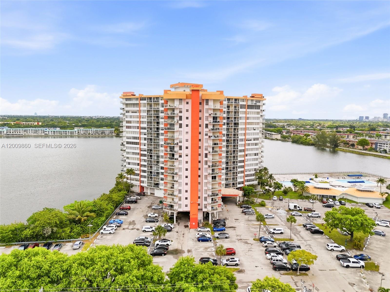 315W 2 / 2 1140 sq. ft. $ 2026-06-04 0 foto