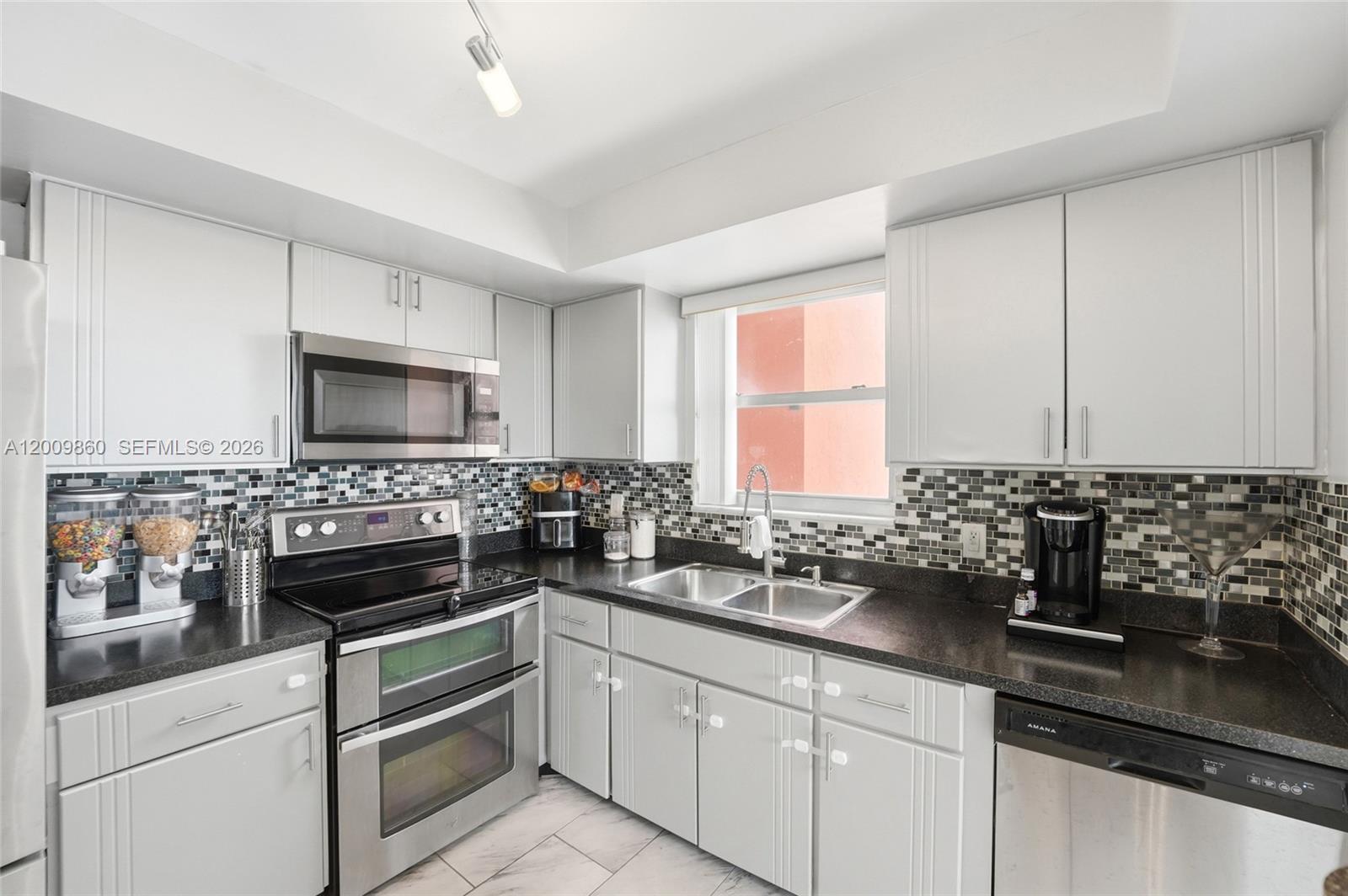 315W 2 / 2 1140 sq. ft. $ 2026-06-04 0 foto