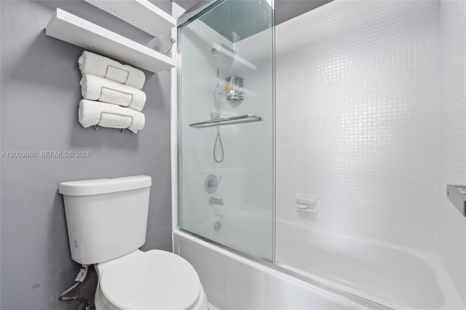 315W 2 / 2 1140 sq. ft. $ 2026-06-04 0 foto
