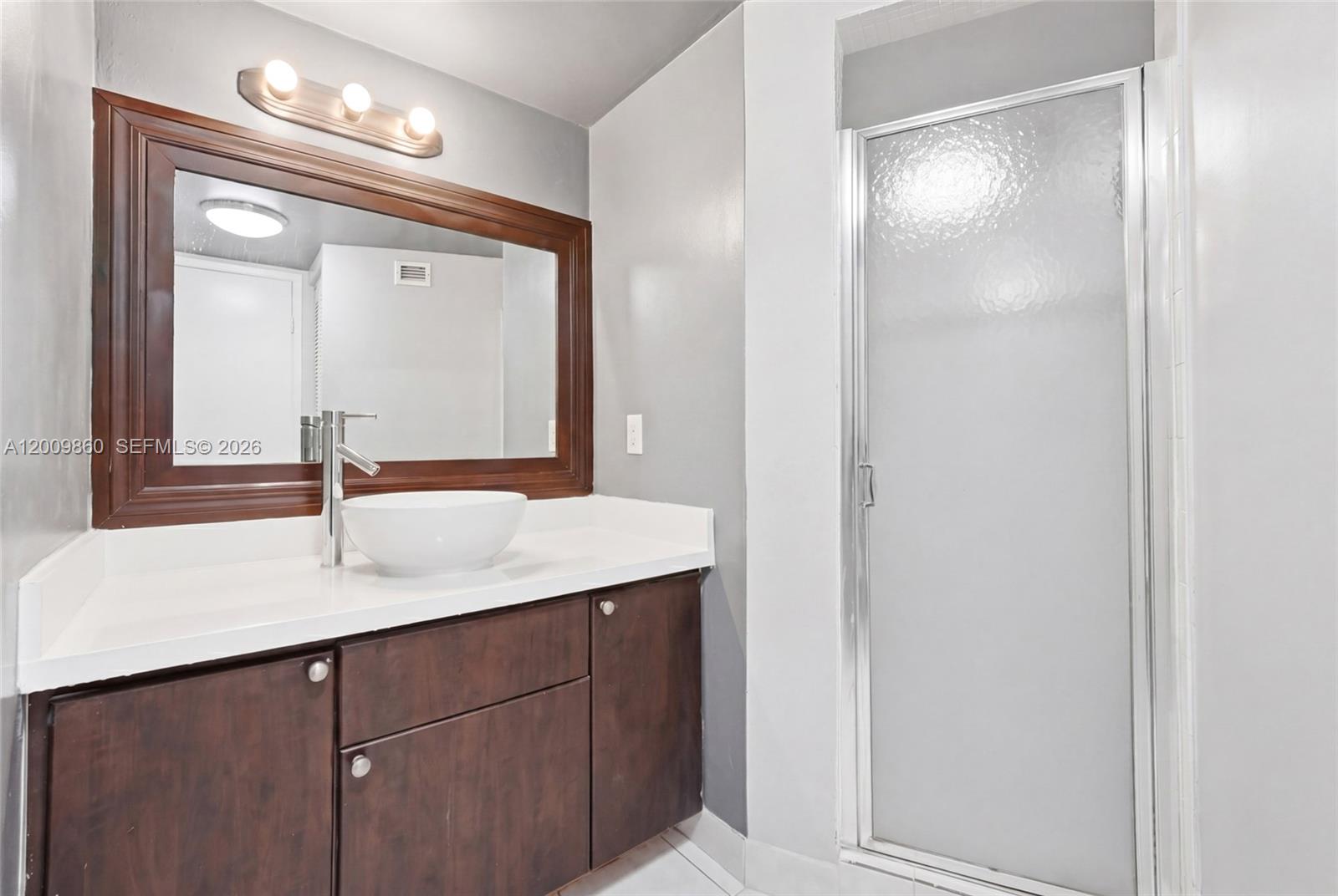 315W 2 / 2 1140 sq. ft. $ 2026-06-04 0 foto