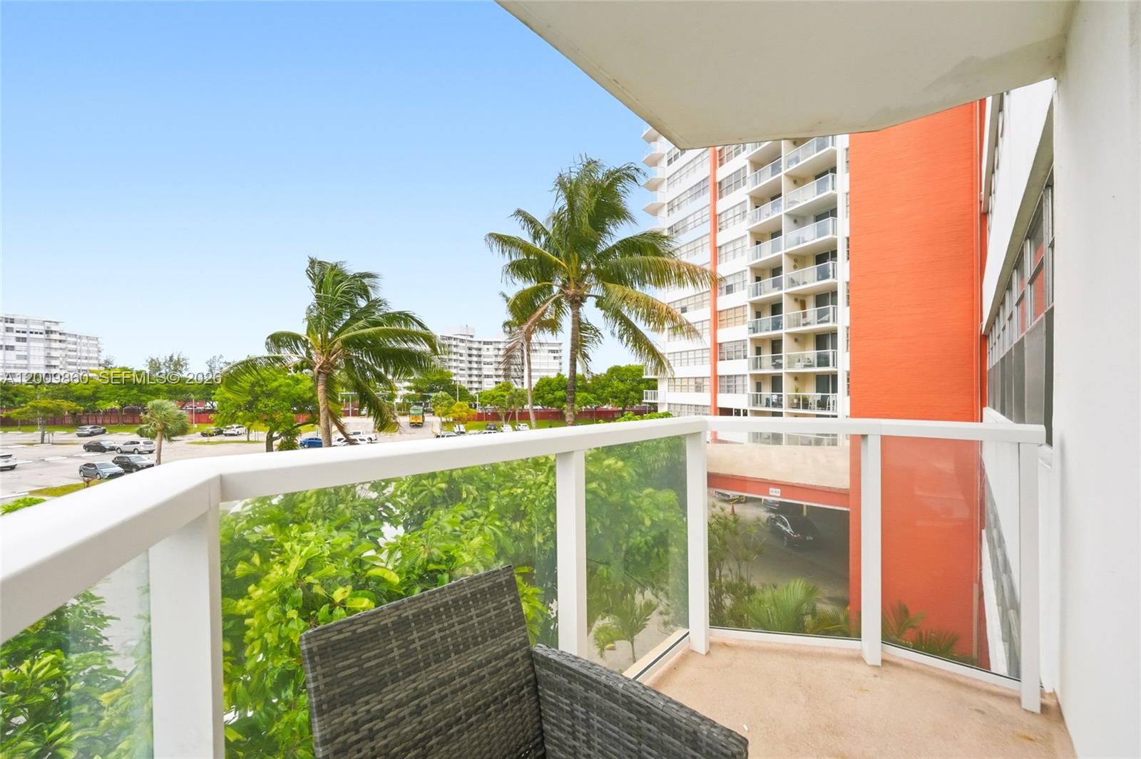 315W 2 / 2 1140 sq. ft. $ 2026-06-04 0 foto
