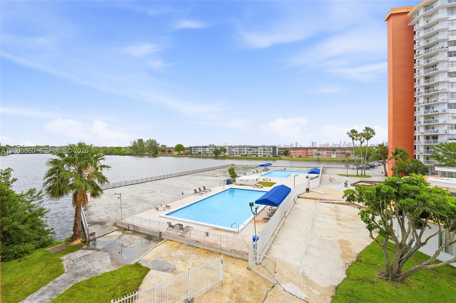 315W 2 / 2 1140 sq. ft. $ 2026-06-04 0 foto