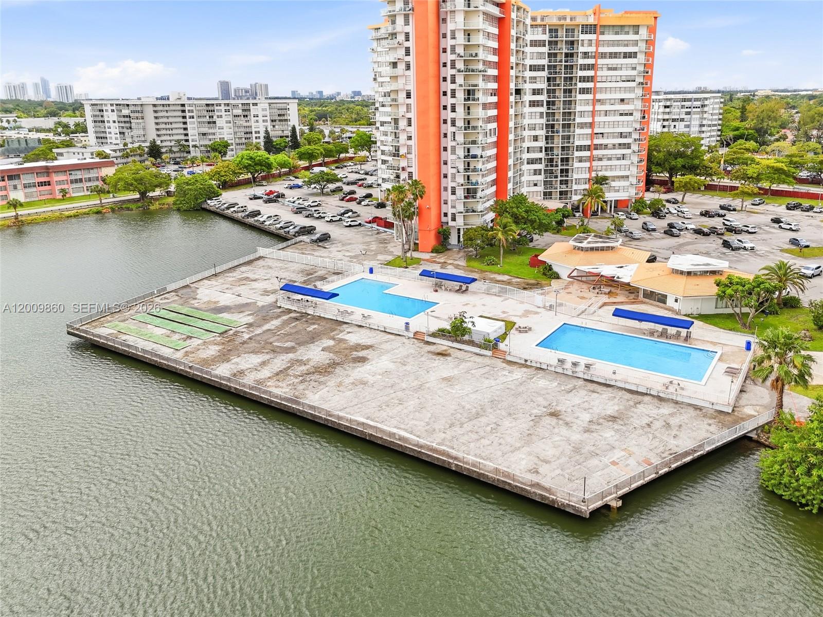 315W 2 / 2 1140 sq. ft. $ 2026-06-04 0 foto