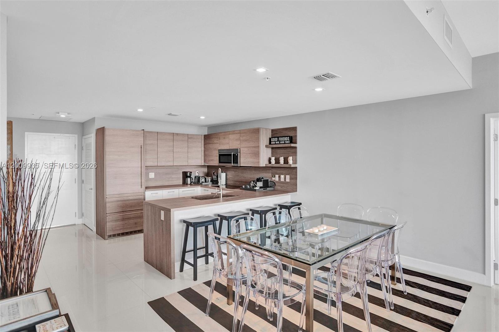 Photo of 400 Sunny Isles Blvd  #2021, Sunny Isles Beach, Florida, 33160 - 