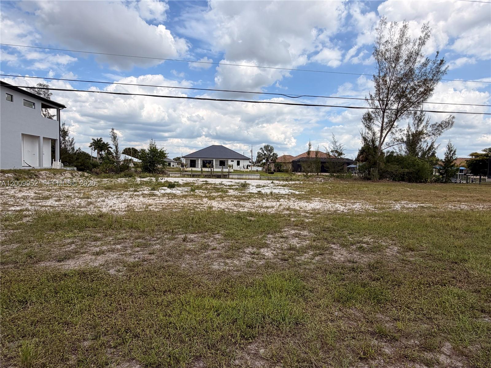   /   sq. ft. $ 2026-04-30 0 foto