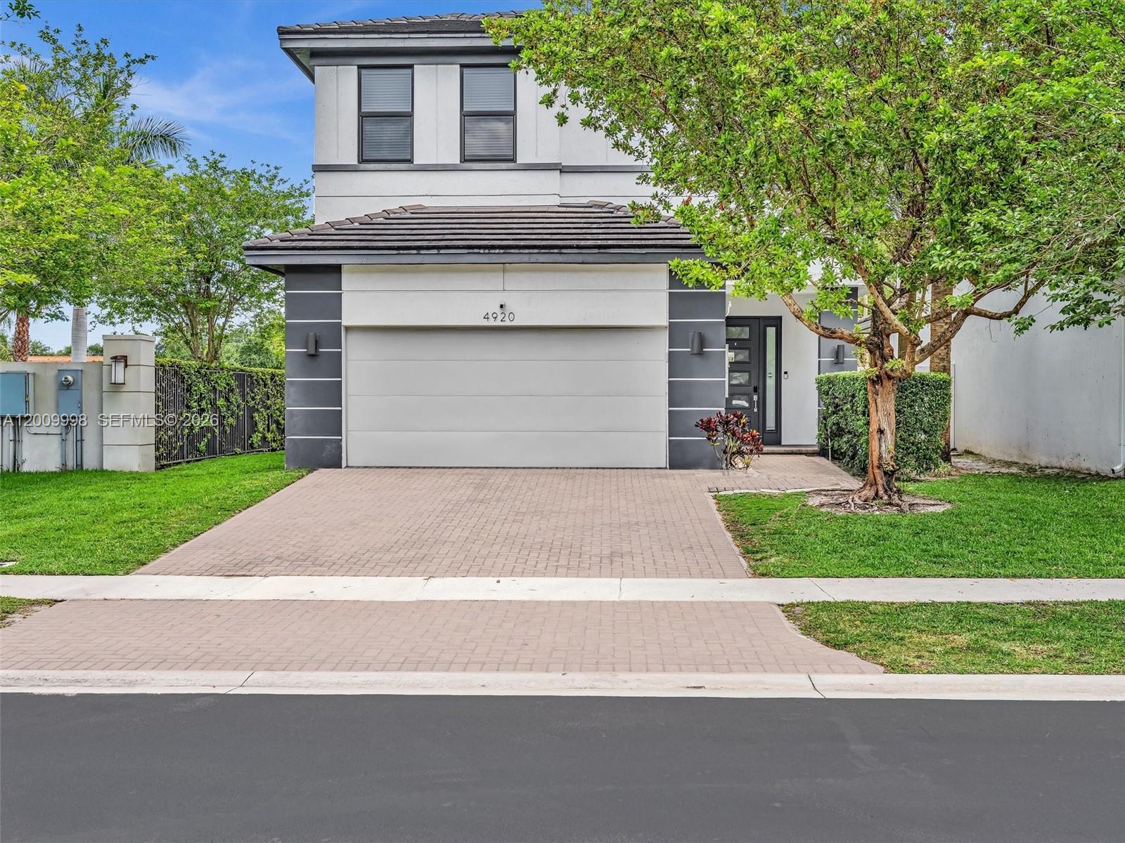 See details 4920 3 / 3 2187 sq. ft. $ 2026-05-06 0 Photo