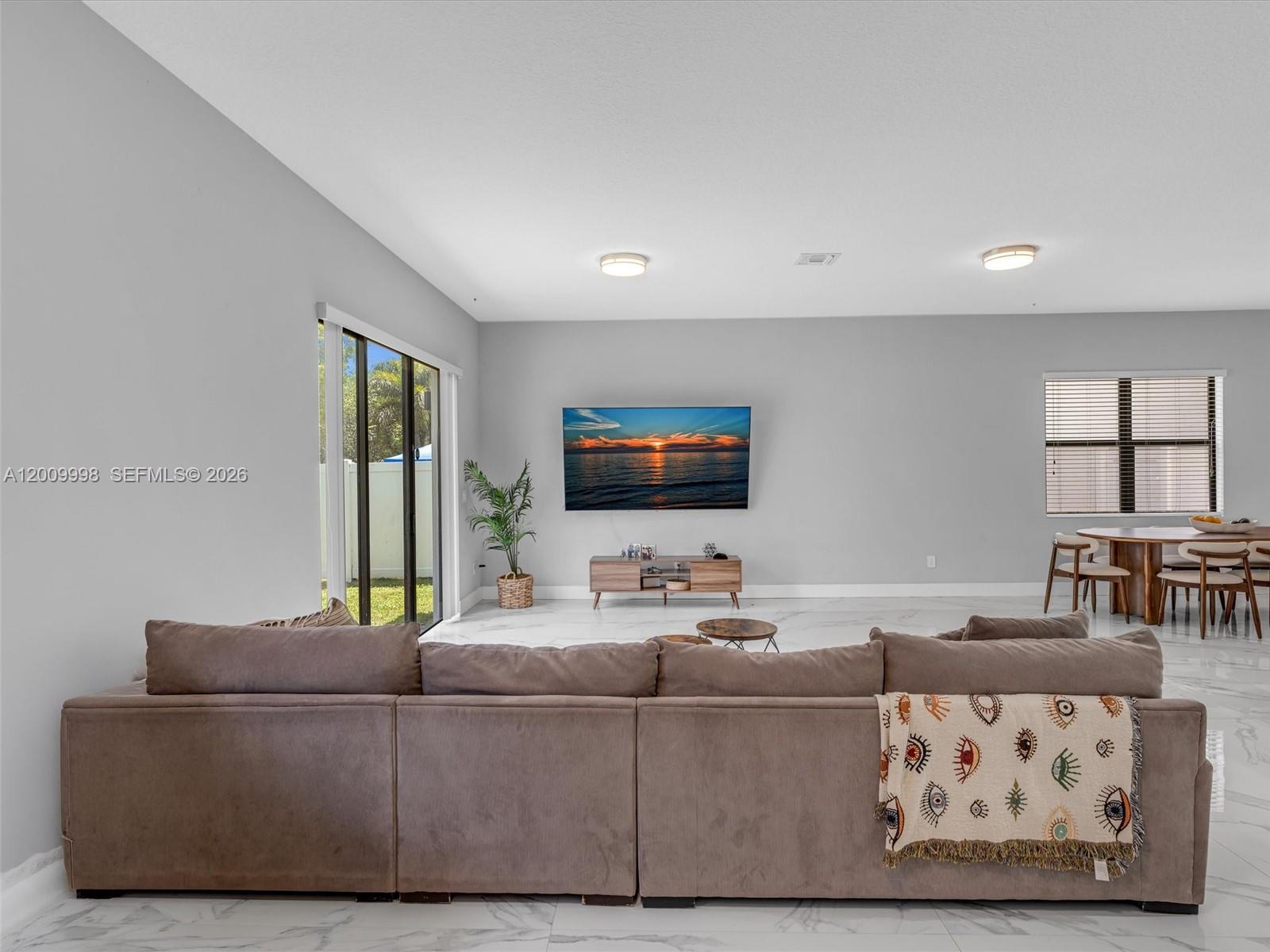 See details 4920 3 / 3 2187 sq. ft. $ 2026-05-06 0 Photo