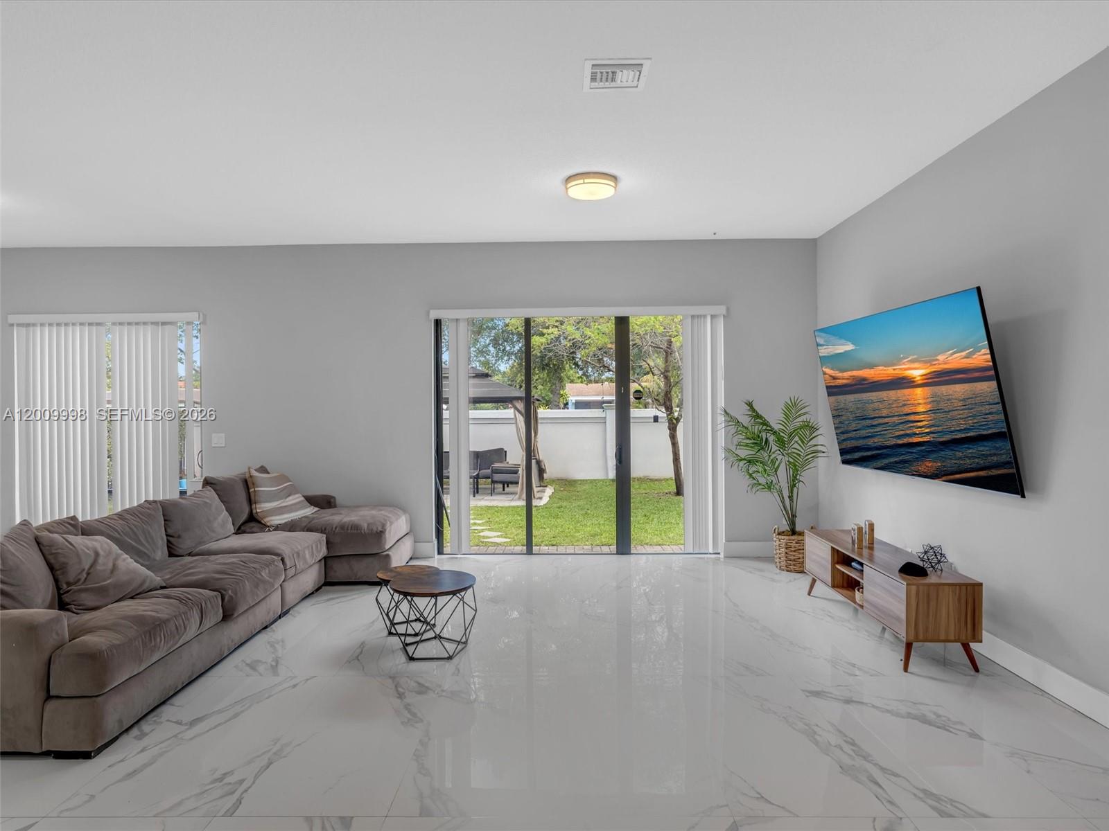 See details 4920 3 / 3 2187 sq. ft. $ 2026-05-06 0 Photo
