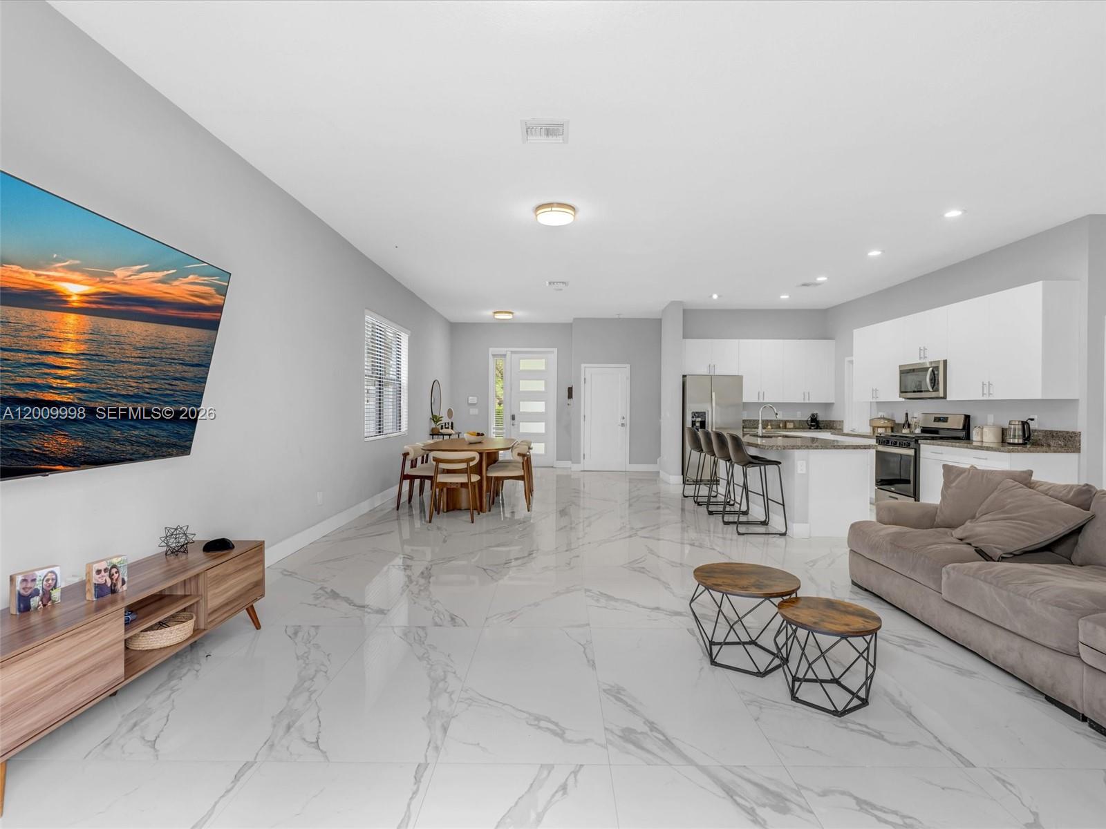 See details 4920 3 / 3 2187 sq. ft. $ 2026-05-06 0 Photo