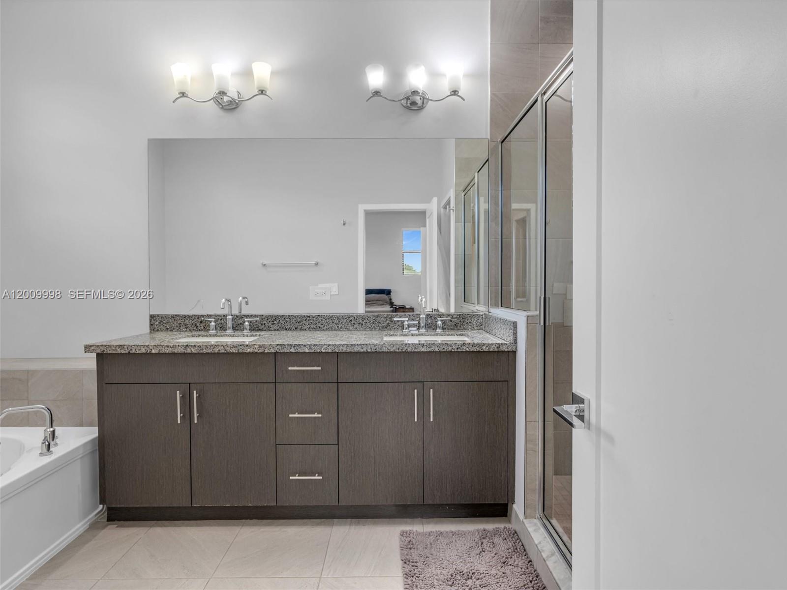 See details 4920 3 / 3 2187 sq. ft. $ 2026-05-06 0 Photo