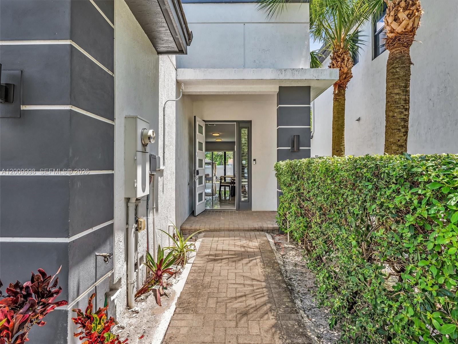 See details 4920 3 / 3 2187 sq. ft. $ 2026-05-06 0 Photo
