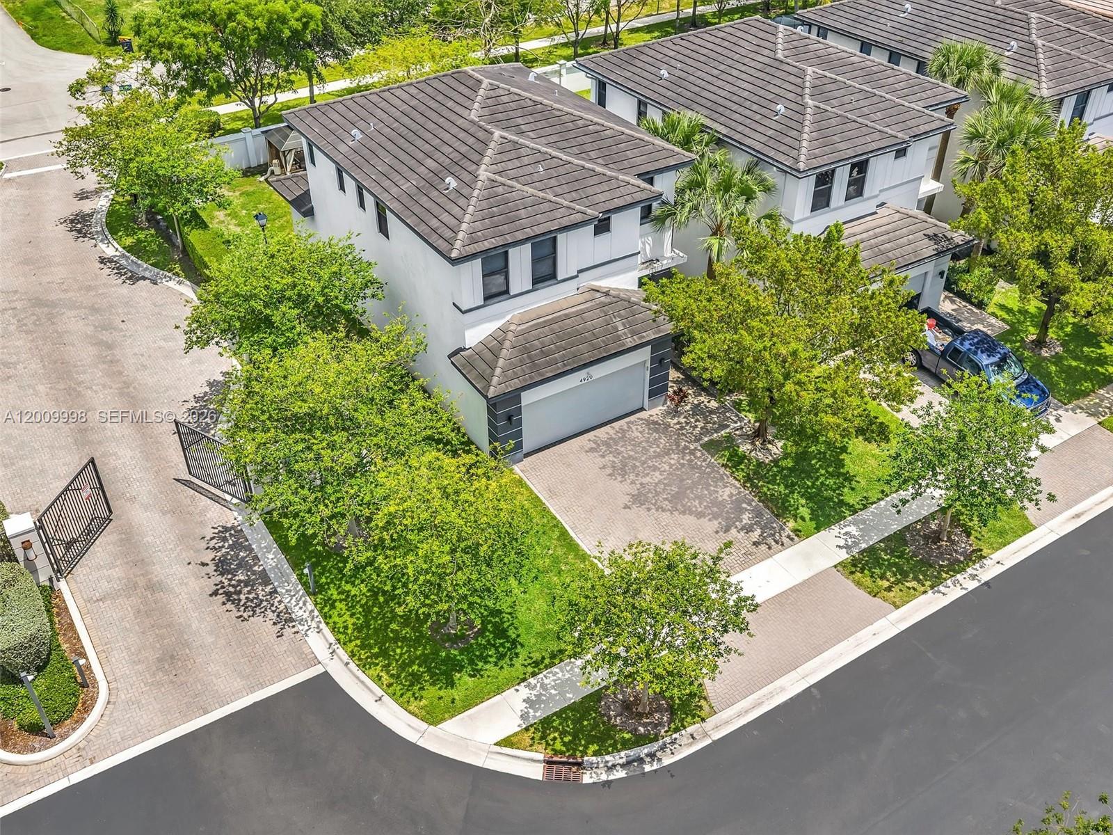 See details 4920 3 / 3 2187 sq. ft. $ 2026-05-06 0 Photo