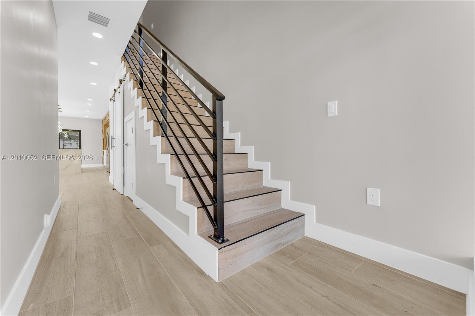 See details / 3312 sq. ft. $ 2026-04-29 0 Photo