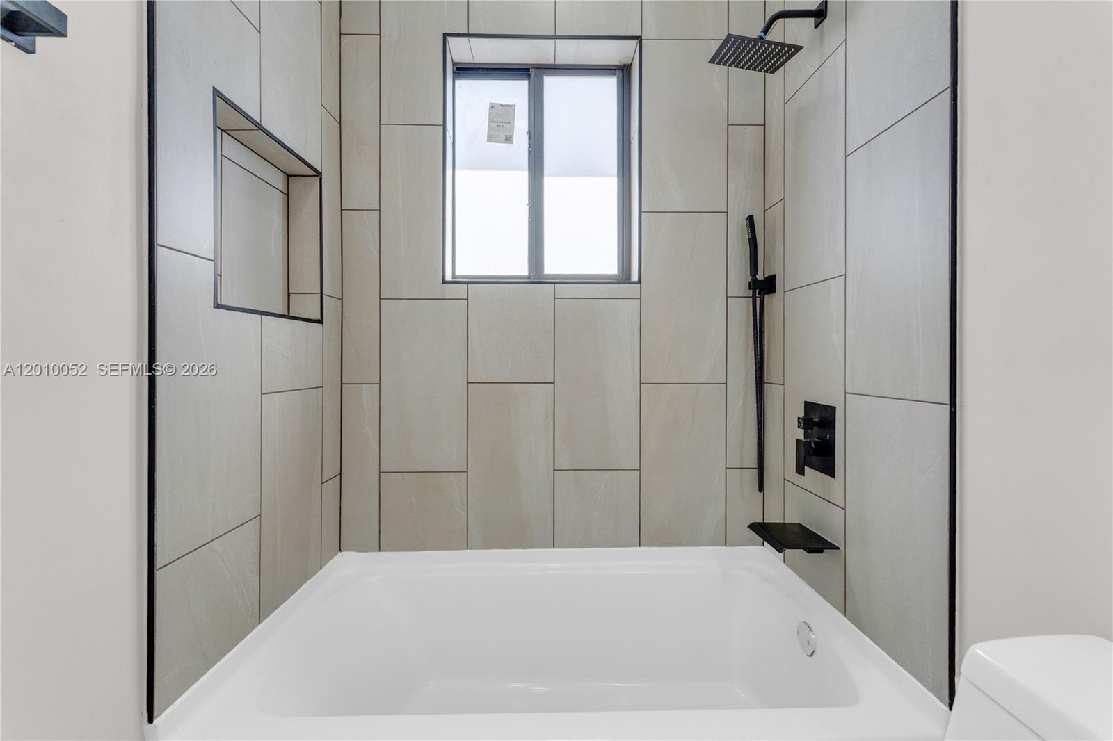 See details / 3312 sq. ft. $ 2026-04-29 0 Photo