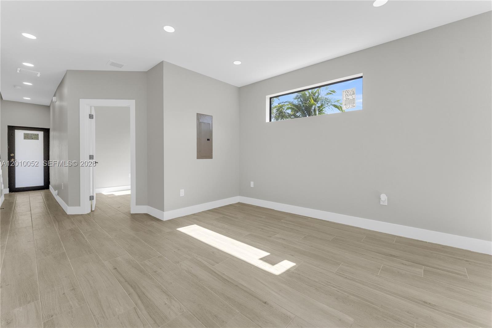 See details / 3312 sq. ft. $ 2026-04-29 0 Photo
