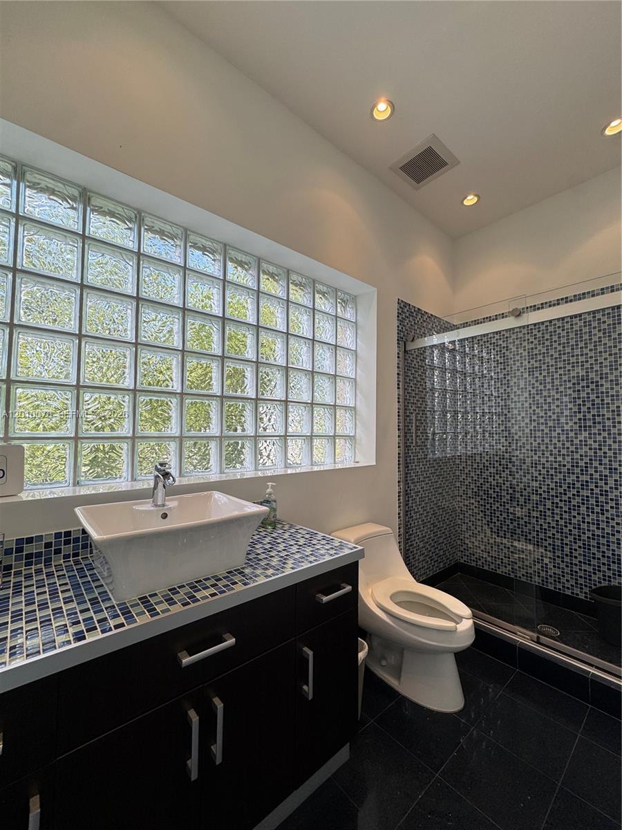   /   sq. ft. $ 2026-04-29 0 Photo