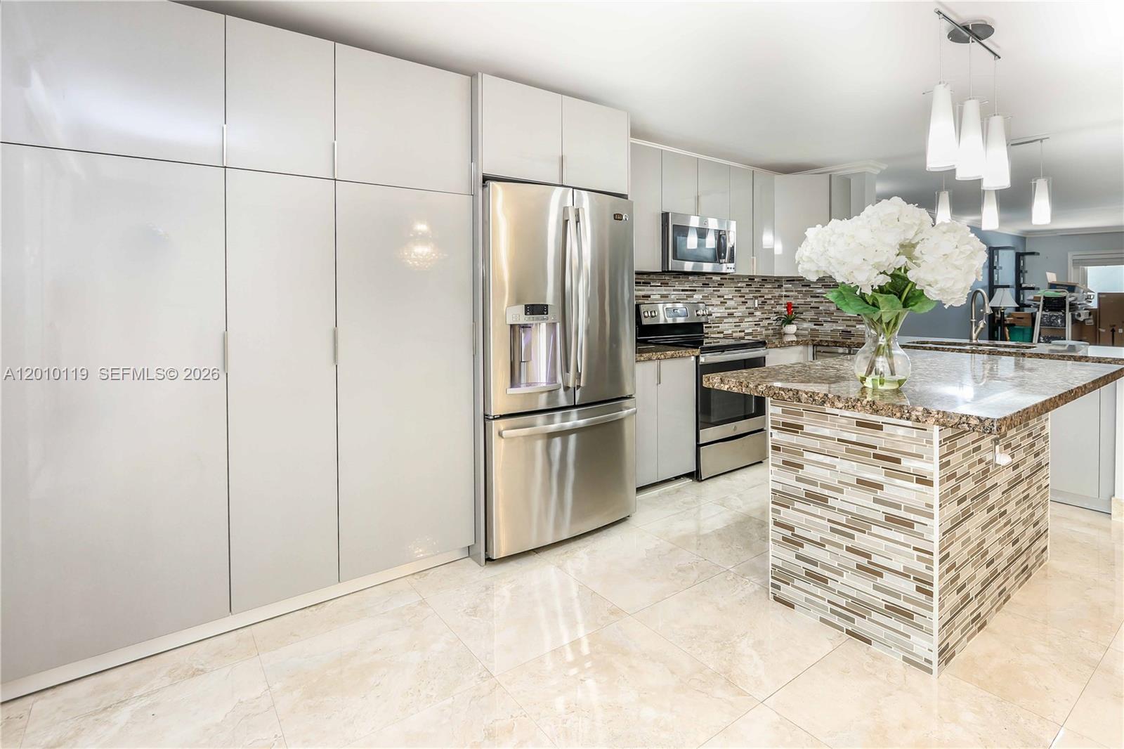 Photo of 928 27th Ave  (928), Hallandale Beach, Florida, 33009 - 