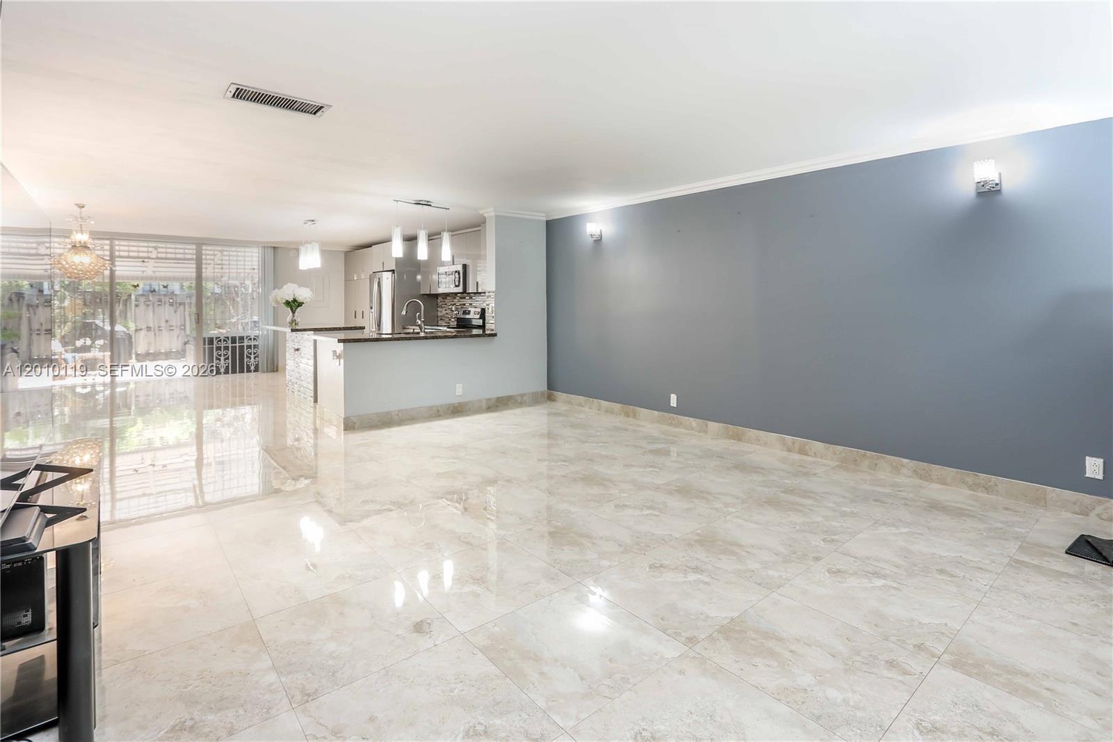 Photo of 928 27th Ave  (928), Hallandale Beach, Florida, 33009 - 