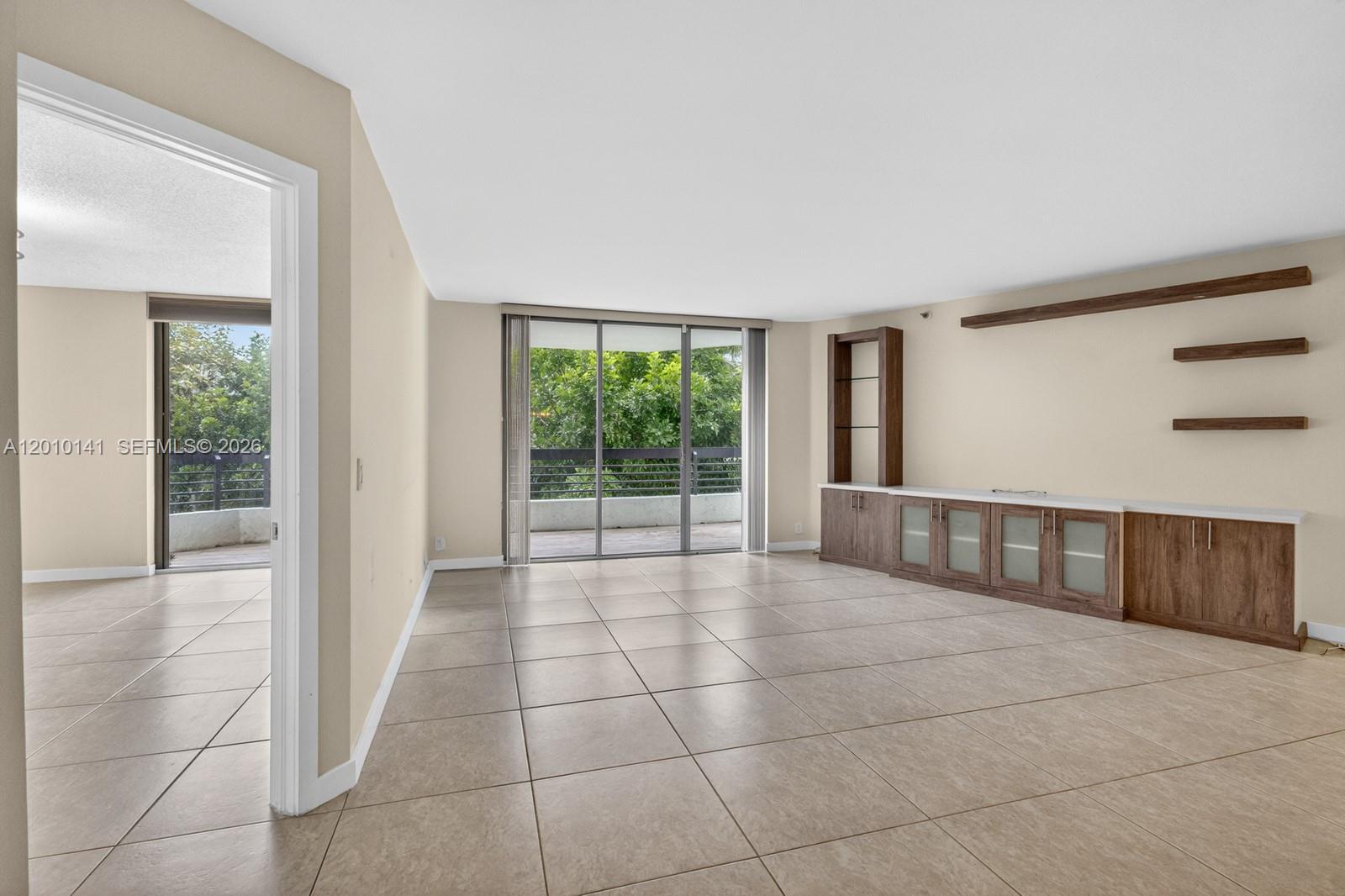 Photo of 3500 Mystic Pointe Dr  #302, Aventura, Florida, 33180 - Social area