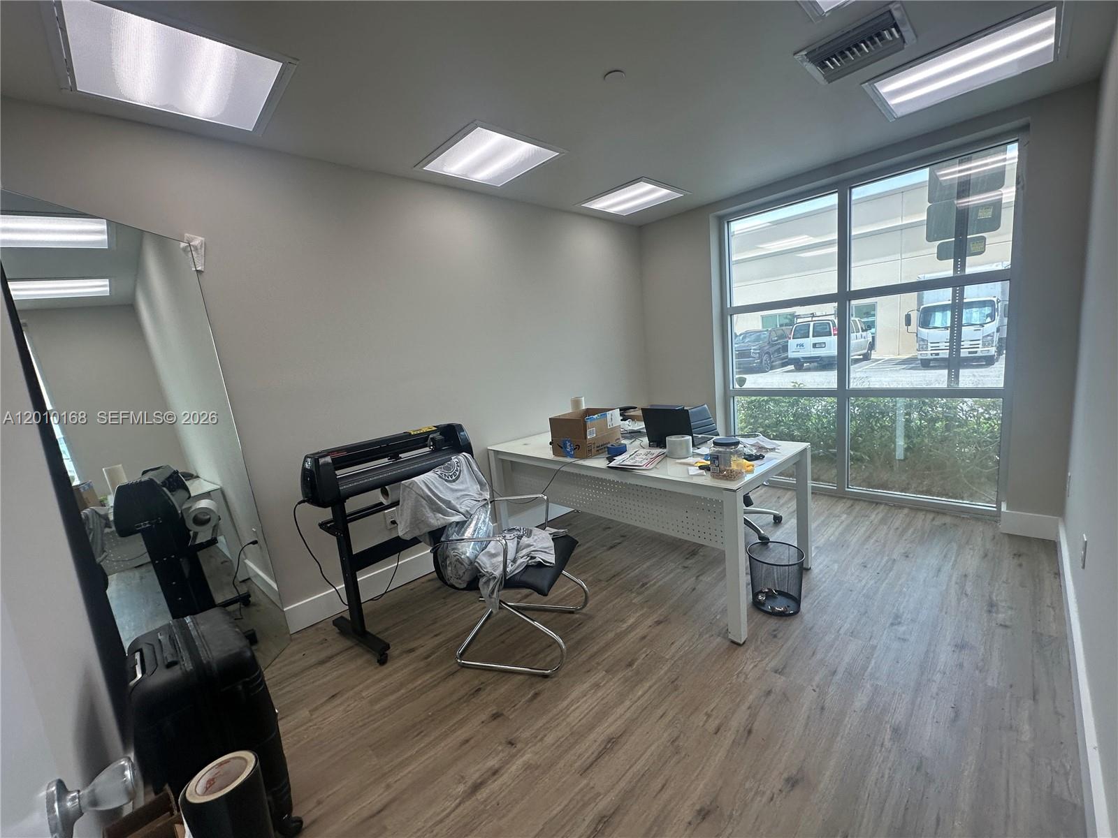 See details 102 / sq. ft. $ 2026-04-29 0 Photo